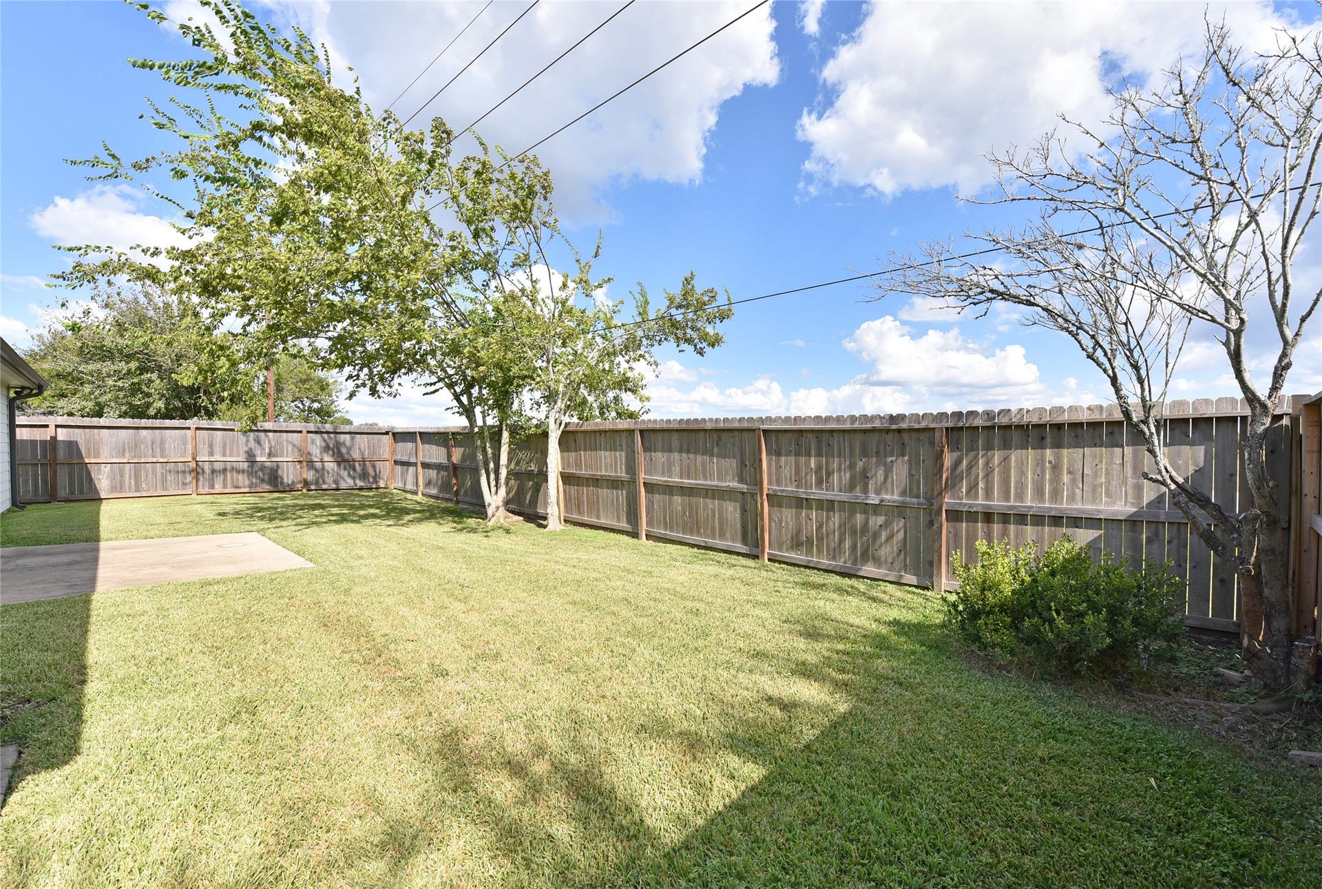 222 Savannah Moss Drive, Richmond, TX 77469 plenty of room to play