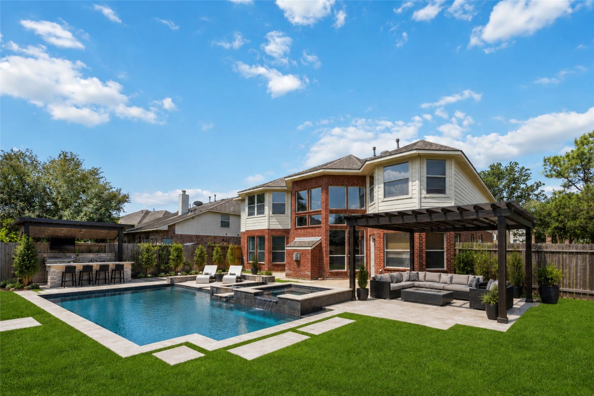 5727 Candlecreek Drive, Richmond, TX 77469 Virtually Staged - Imagine weekend cookouts, outdoor dining, gardening or simply enjoying your own open-air space. The expansive backyard gives you room to create an outdoor setting that fits your lifestyle.