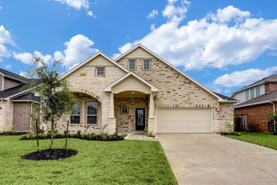 Property photo for 19030 Crested Moss Avenue, Tomball, TX