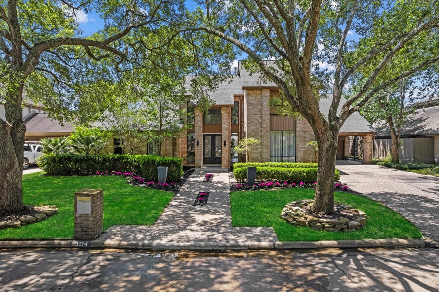 Property photo for 1214 Emerald Green Lane, Houston, TX