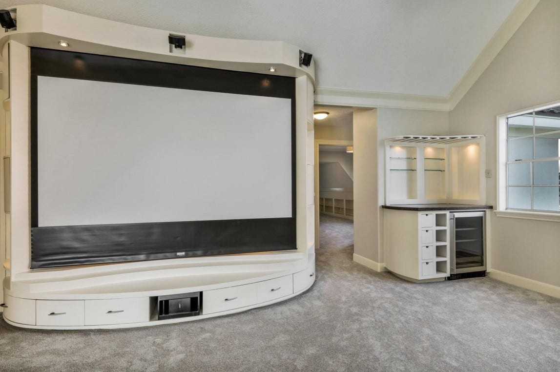 35 W Isle Place, The Woodlands, TX 77381 35 W Isle Place, The Woodlands, TX 77381