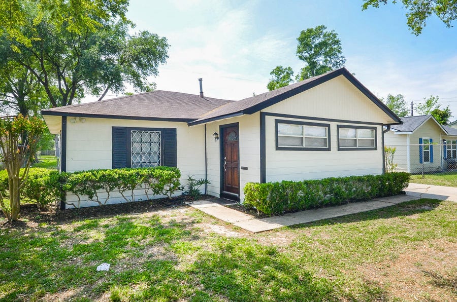 Property photo for 3914 Daphne Street, Houston, TX