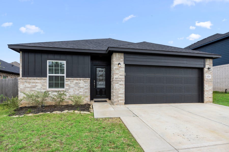 Property photo for 30419 Crystal Stream Lane Lane, Magnolia, TX