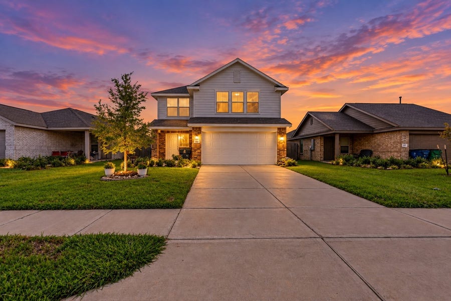 Property photo for 215 Bennett Loop, Angleton, TX