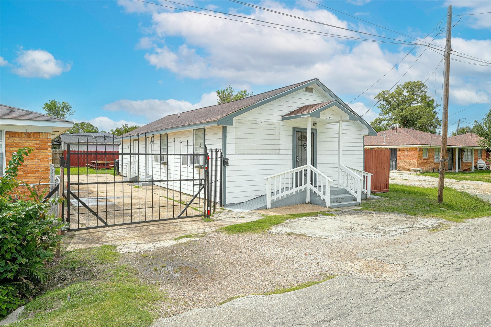 4515 Salina Street, Houston, TX 77026 4515 Salina Street, Houston, TX 77026