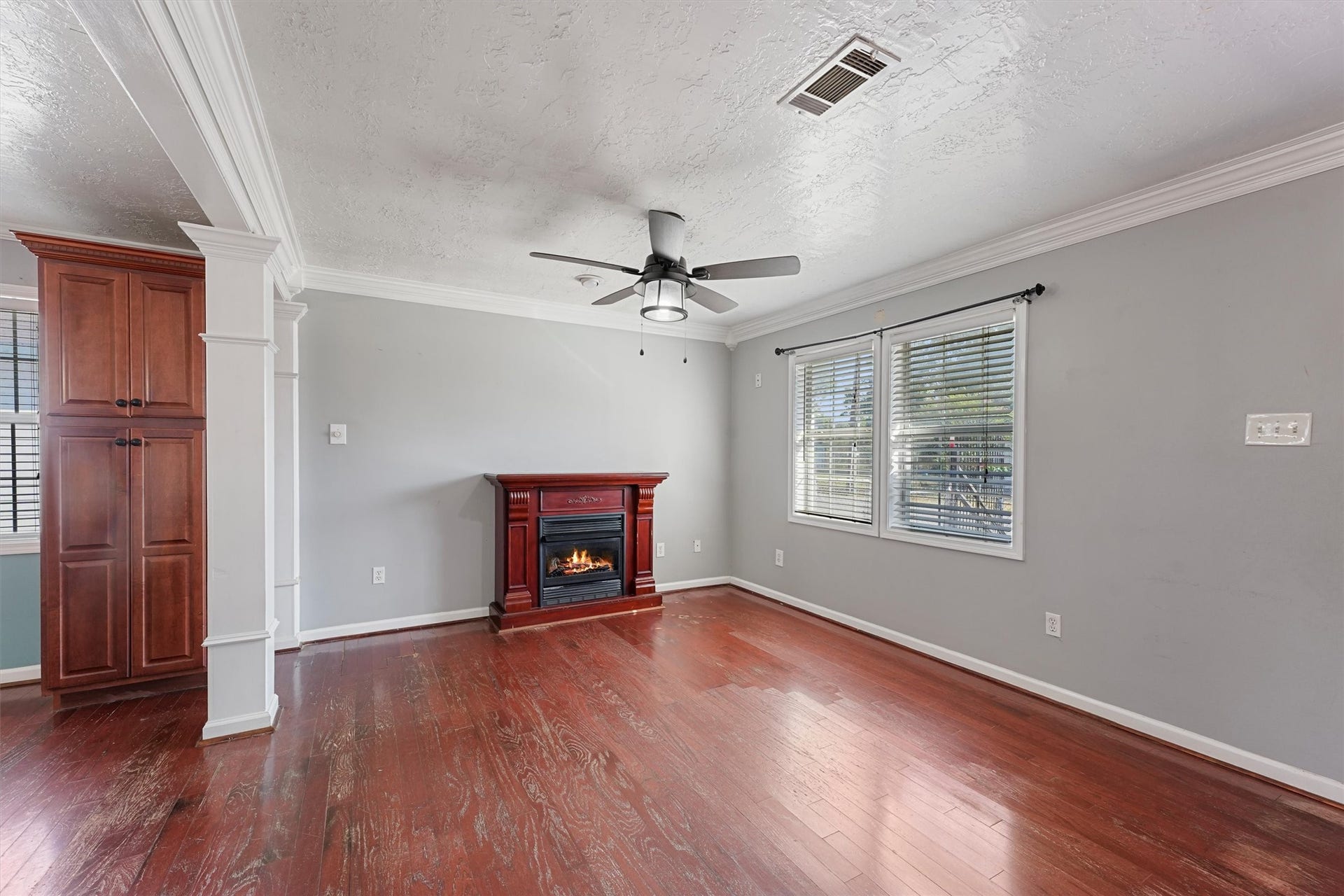 4515 Salina Street, Houston, TX 77026 4515 Salina Street, Houston, TX 77026