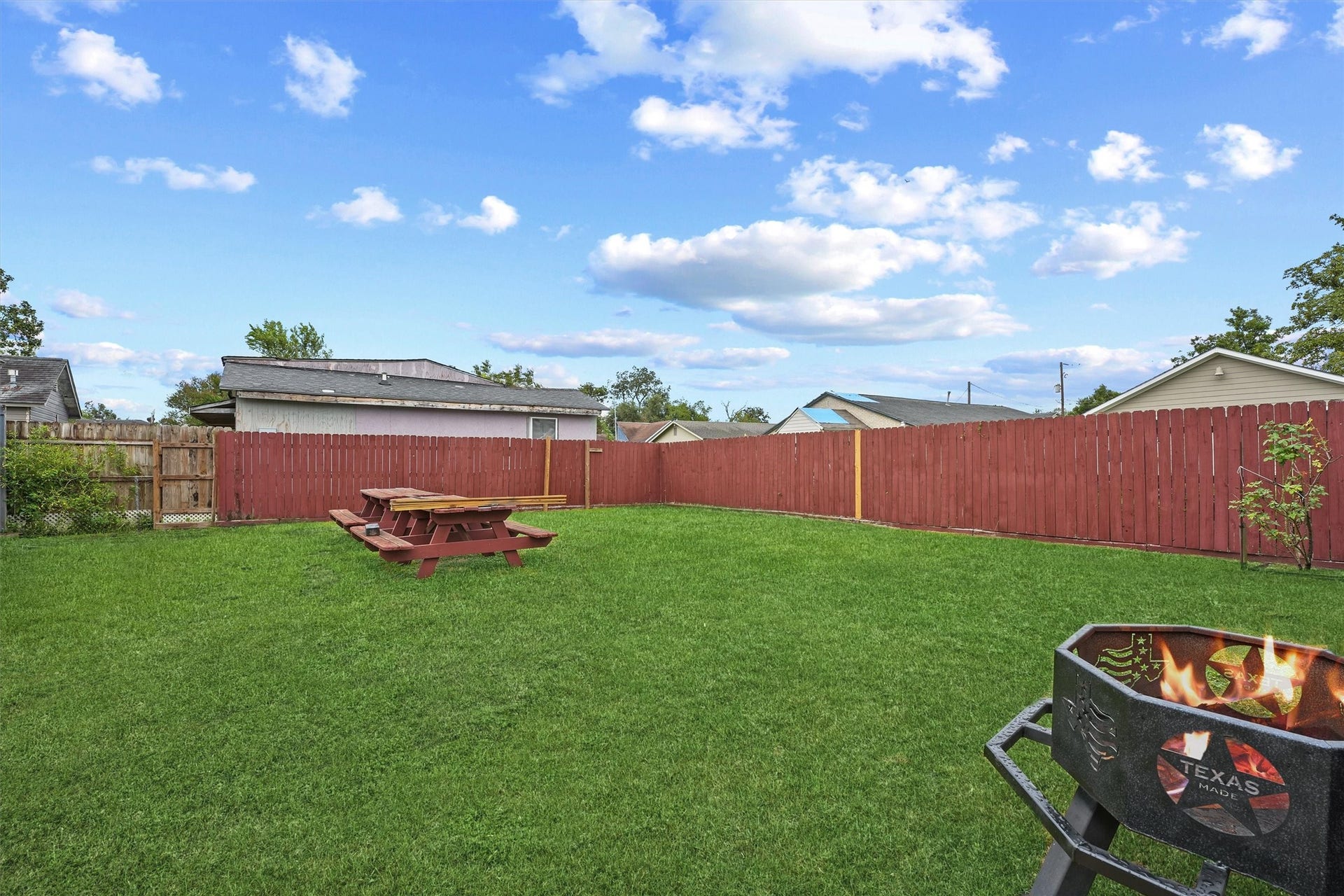 4515 Salina Street, Houston, TX 77026 4515 Salina Street, Houston, TX 77026