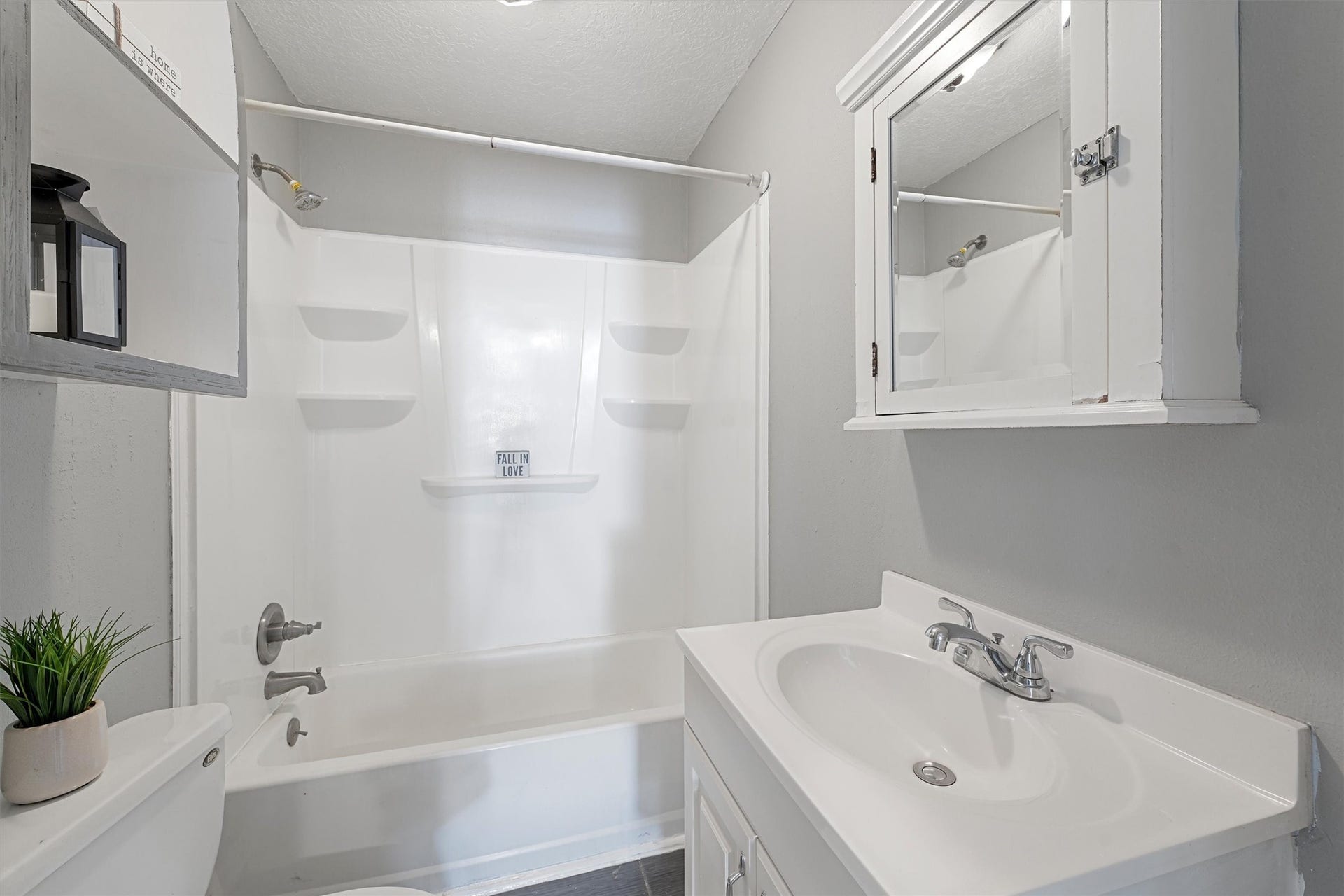 4515 Salina Street, Houston, TX 77026 4515 Salina Street, Houston, TX 77026