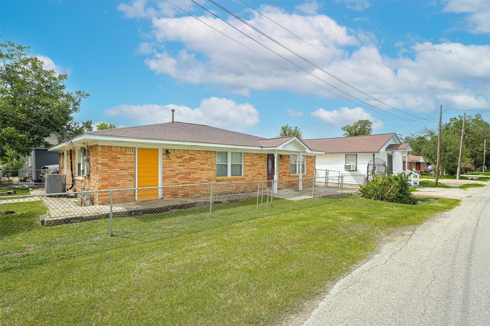 4515 Salina Street, Houston, TX 77026 4515 Salina Street, Houston, TX 77026