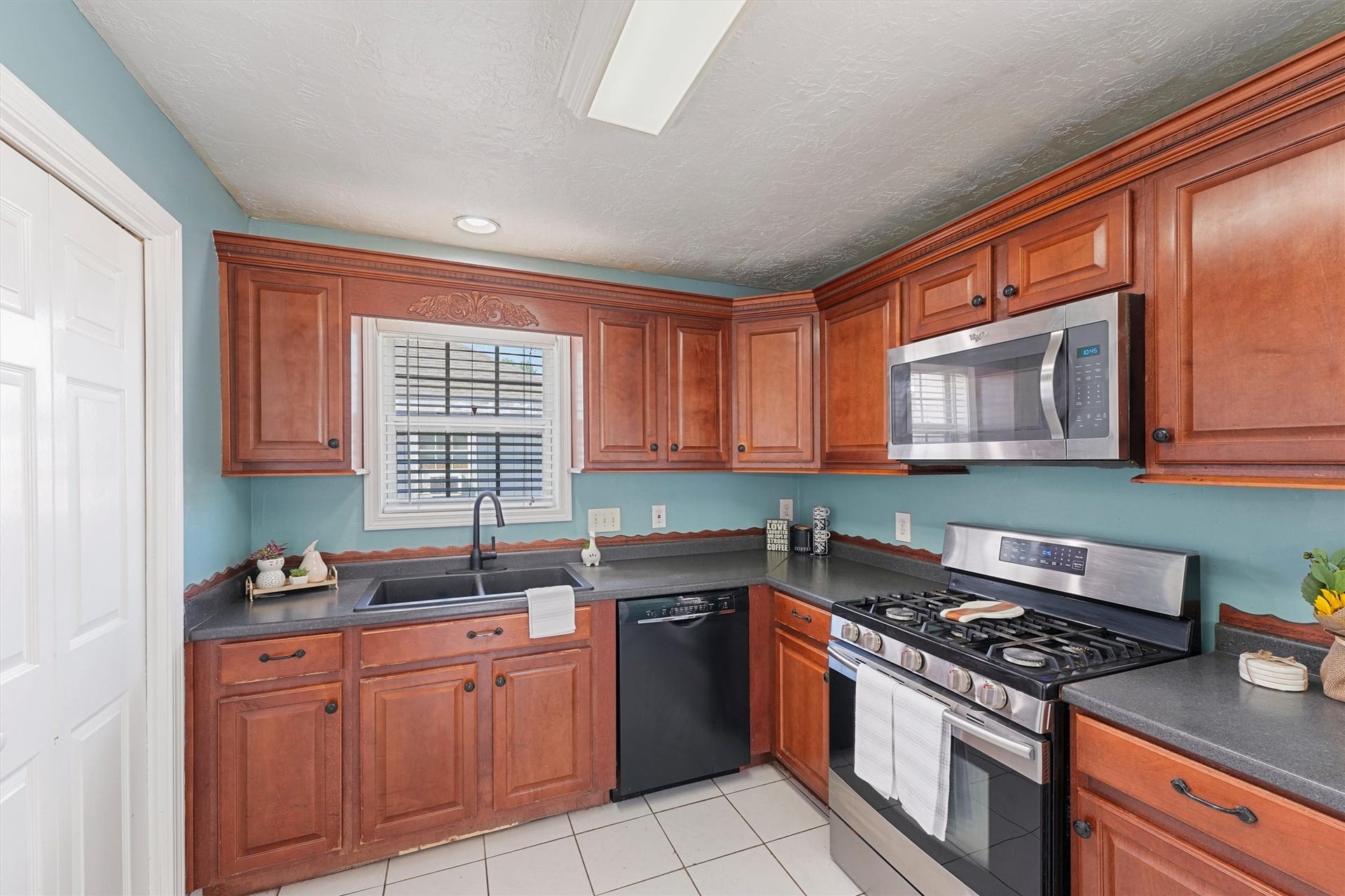 4515 Salina Street, Houston, TX 77026 4515 Salina Street, Houston, TX 77026