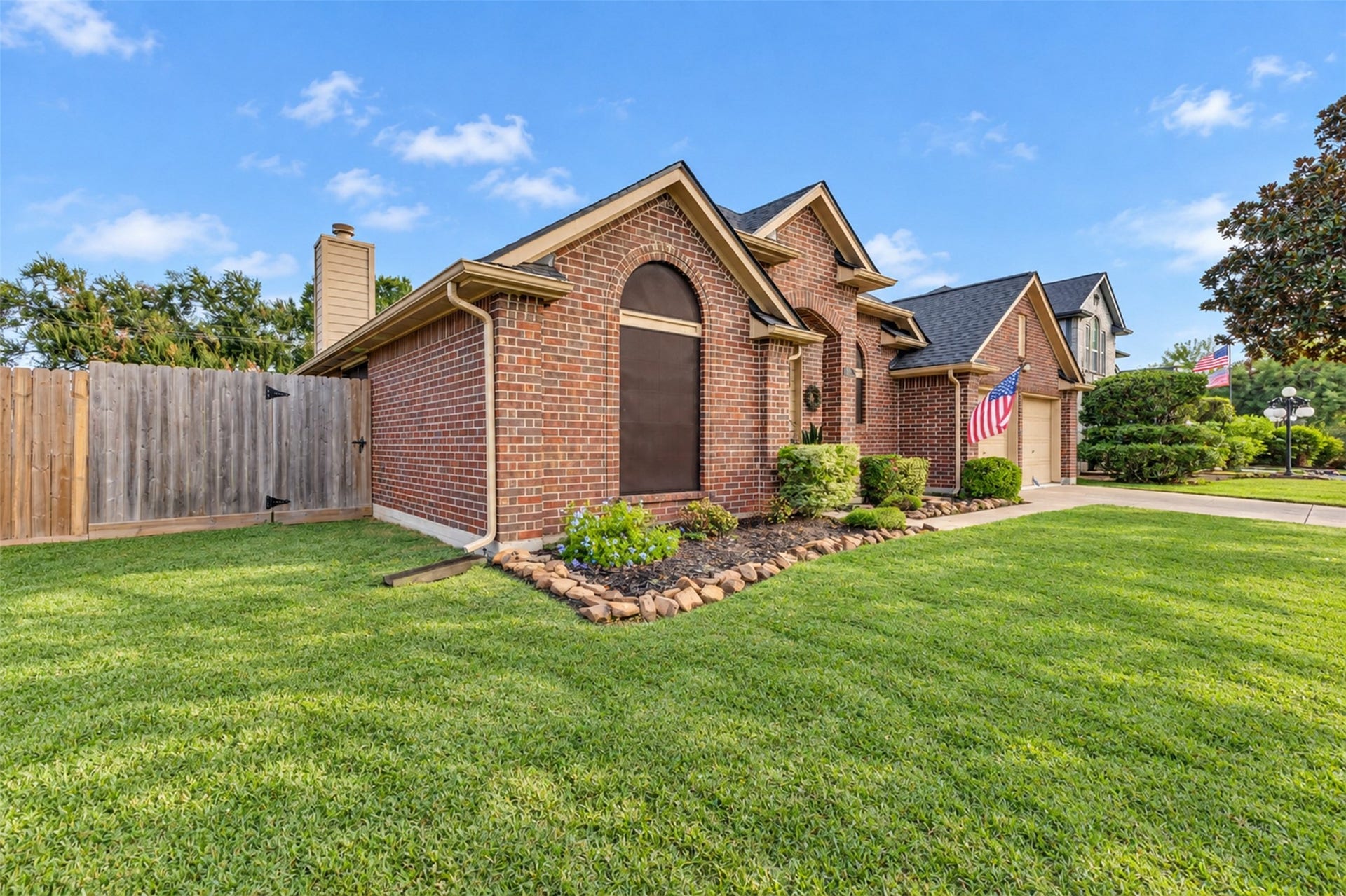 905 Wisdom Drive, Deer Park, TX 77536