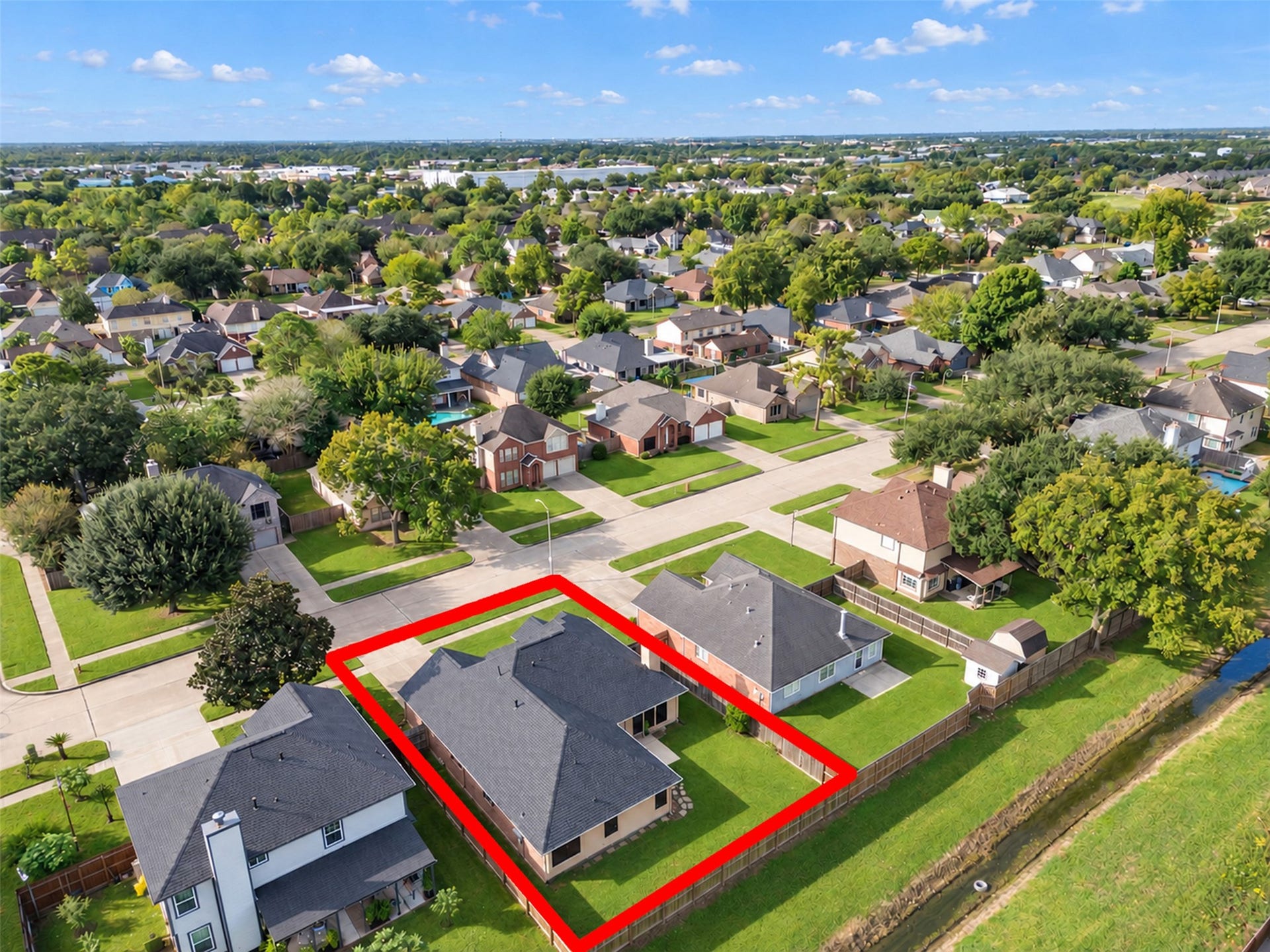 905 Wisdom Drive, Deer Park, TX 77536