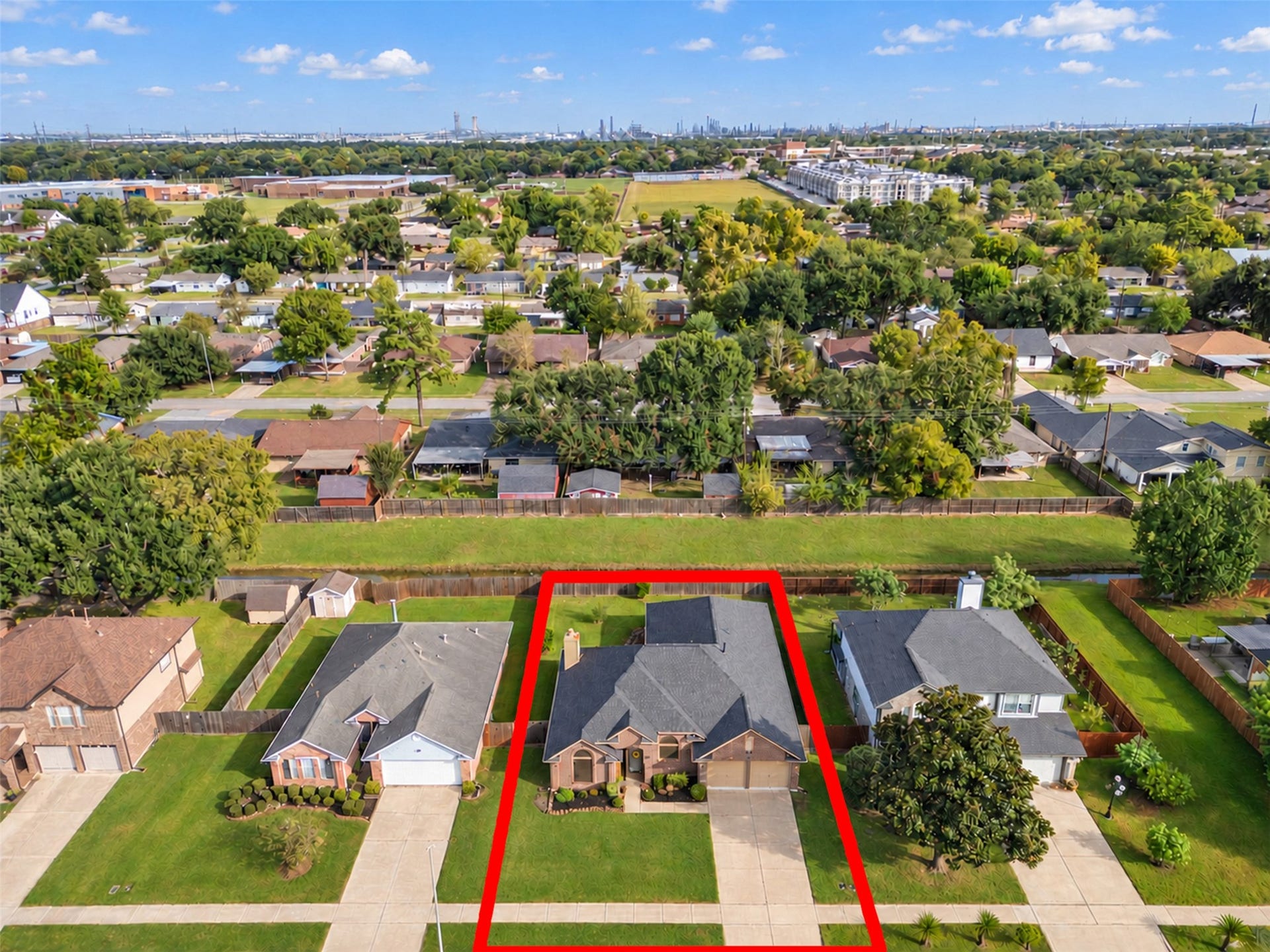 905 Wisdom Drive, Deer Park, TX 77536