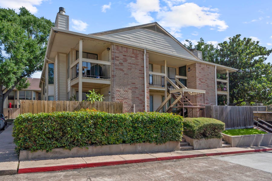 Property photo for 1881 Bering Drive, #71, Houston, TX