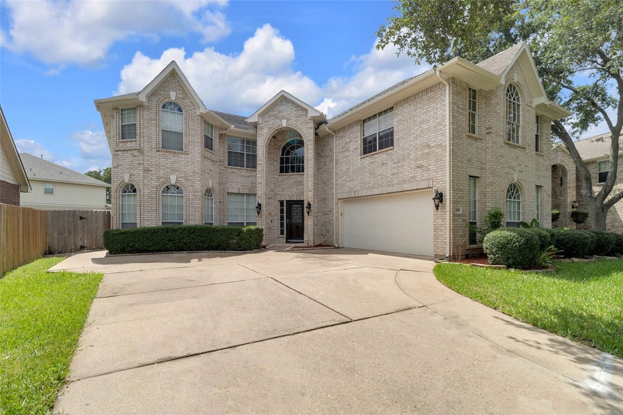 Property photo for 10910 Coldwater Bridge CT, Sugar Land, TX