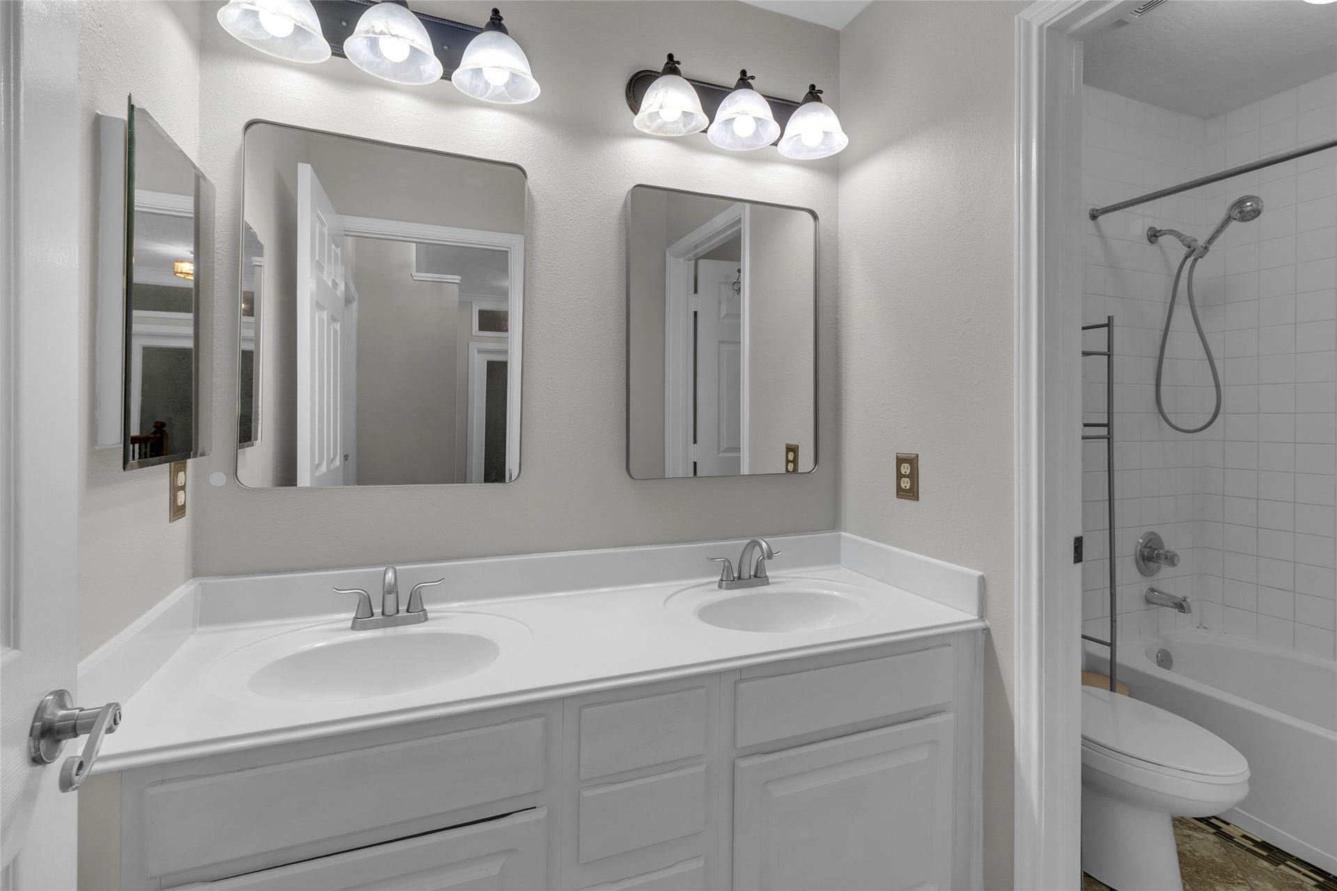 10910 Coldwater Bridge CT, Sugar Land, TX 77498 10910 Coldwater Bridge CT, Sugar Land, TX 77498