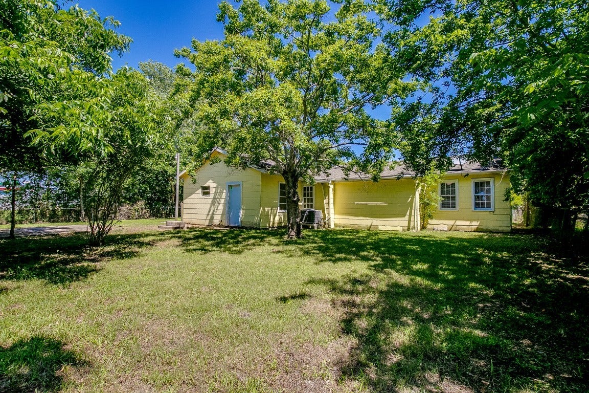 3901 Mckinney Extension, La Marque, TX 77568 3901 Mckinney Extension, La Marque, TX 77568