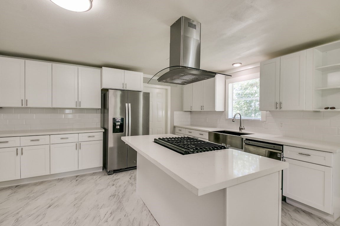 3901 Mckinney Extension, La Marque, TX 77568 3901 Mckinney Extension, La Marque, TX 77568