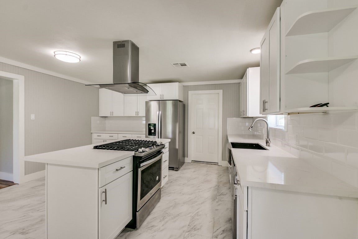 3901 Mckinney Extension, La Marque, TX 77568 3901 Mckinney Extension, La Marque, TX 77568