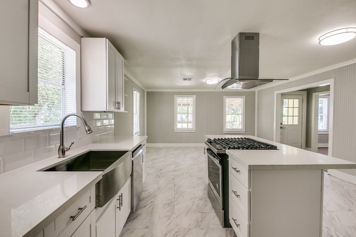 3901 Mckinney Extension, La Marque, TX 77568 3901 Mckinney Extension, La Marque, TX 77568