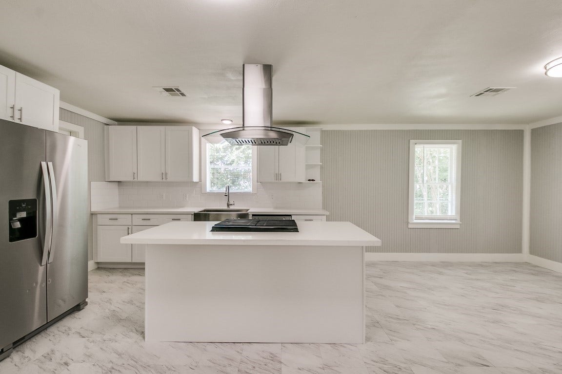3901 Mckinney Extension, La Marque, TX 77568 3901 Mckinney Extension, La Marque, TX 77568