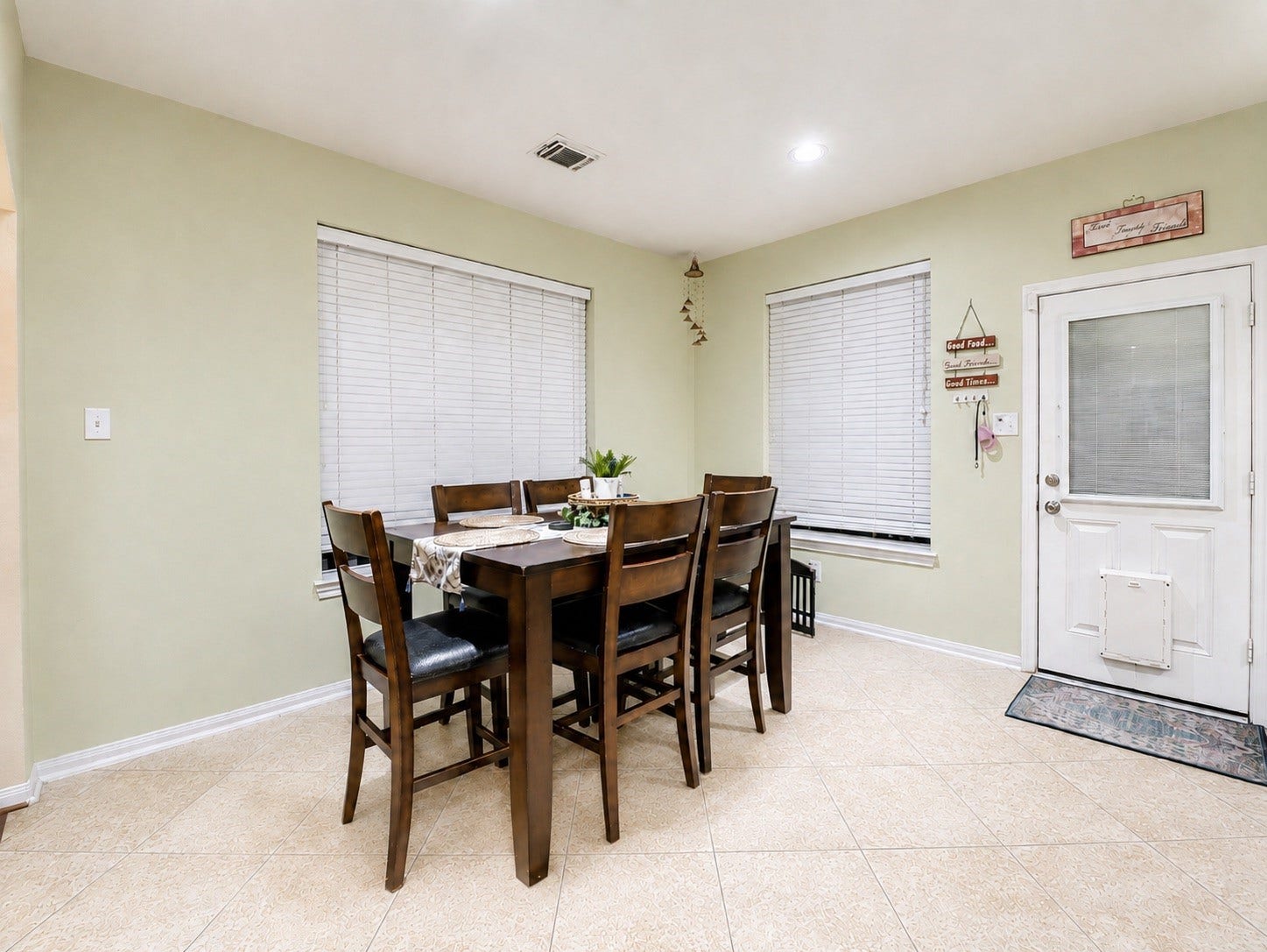 1752 Silver Bend Drive, Dickinson, TX 77539 1752 Silver Bend Drive, Dickinson, TX 77539