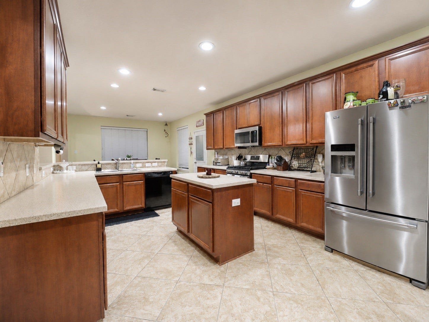 1752 Silver Bend Drive, Dickinson, TX 77539 1752 Silver Bend Drive, Dickinson, TX 77539