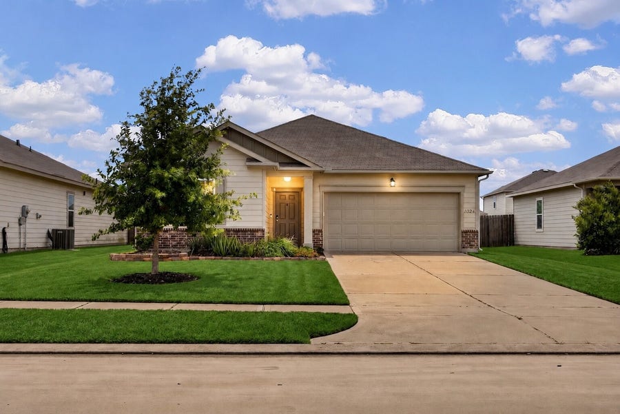 Property photo for 1024 Banyon Tree Lane, Brookshire, TX