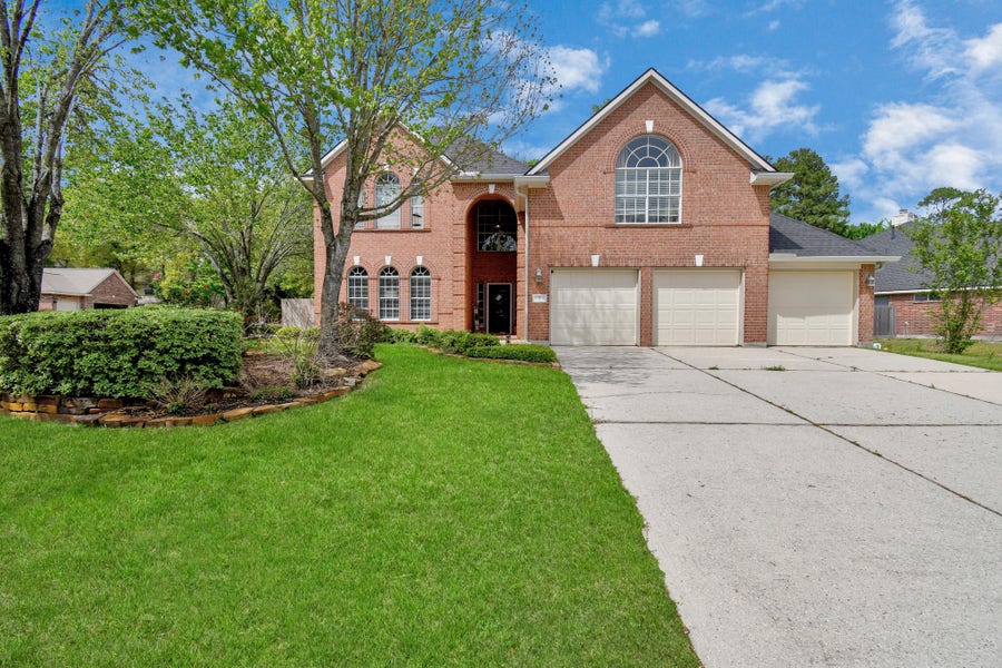 Property photo for 7 New Dawn Place, Conroe, TX