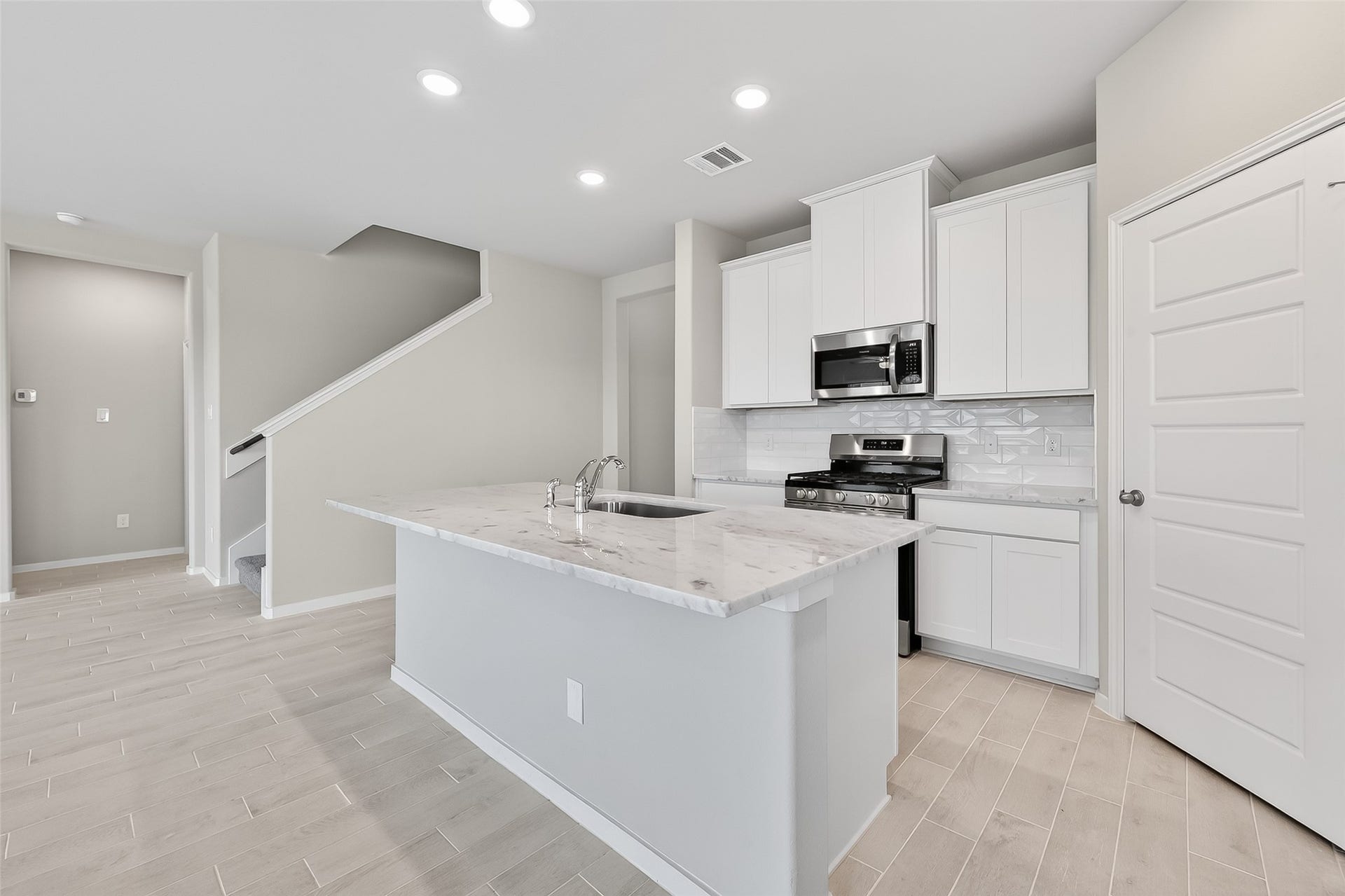 1053 Sunflower Terrace Drive, Magnolia, TX 77355 1053 Sunflower Terrace Drive, Magnolia, TX 77355