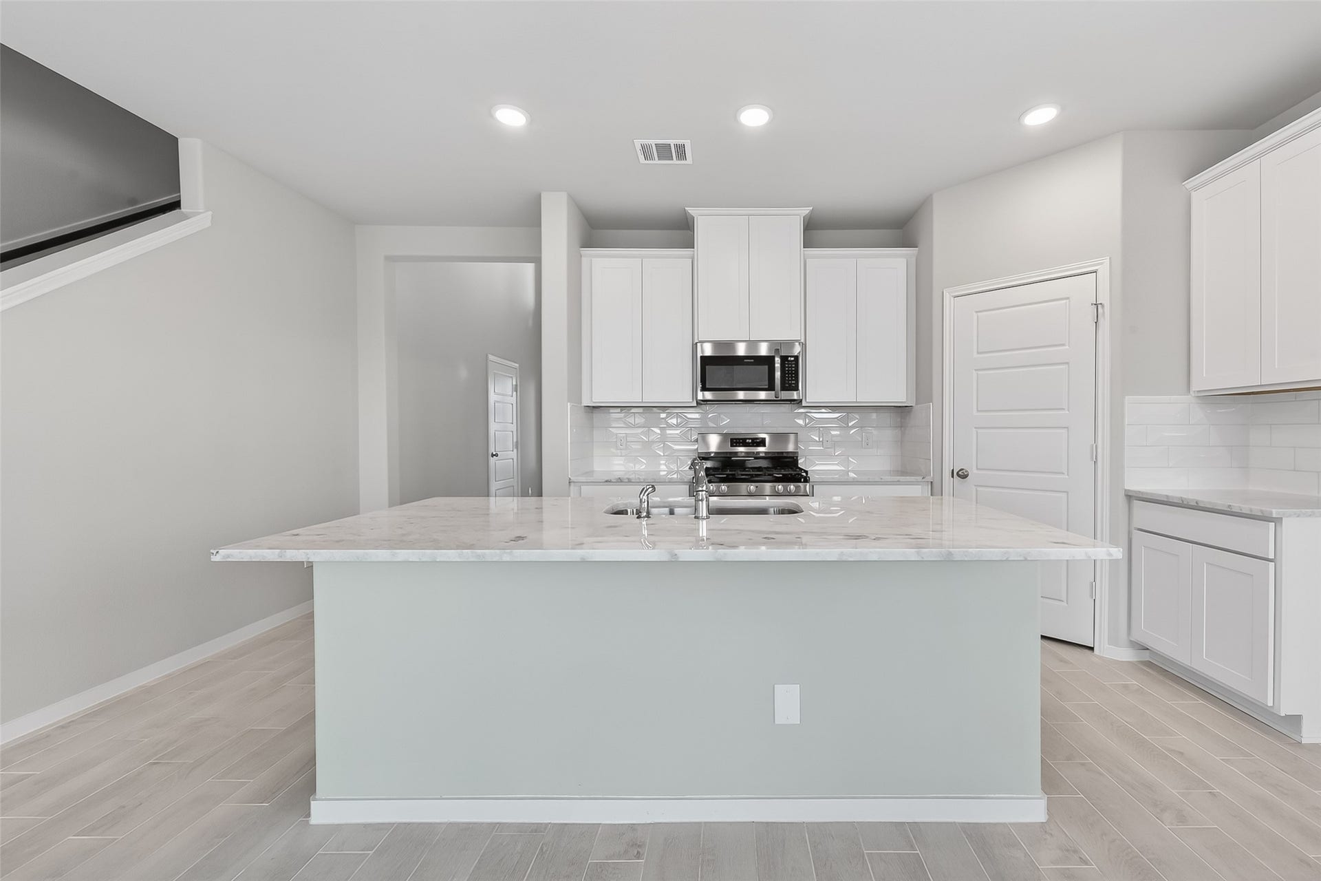 1053 Sunflower Terrace Drive, Magnolia, TX 77355 1053 Sunflower Terrace Drive, Magnolia, TX 77355