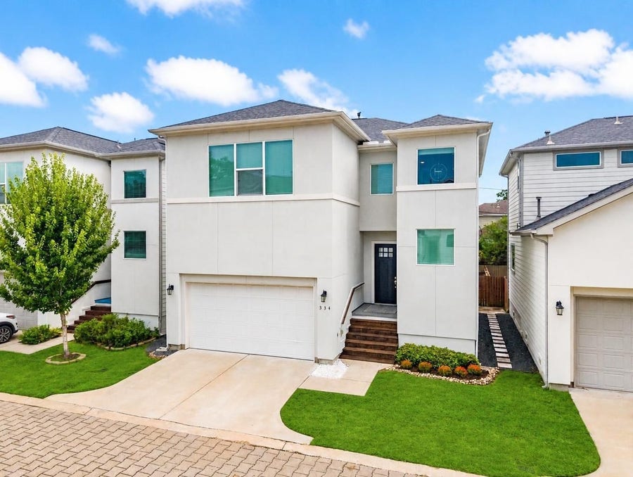 Property photo for 334 Yale Oaks Lane, Houston, TX