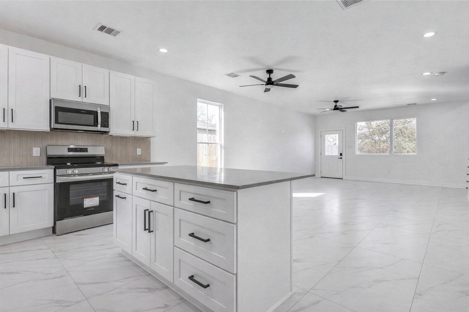 5912 Mayle Street, #A/B, Houston, TX 77016 5912 Mayle Street, #A/B, Houston, TX 77016