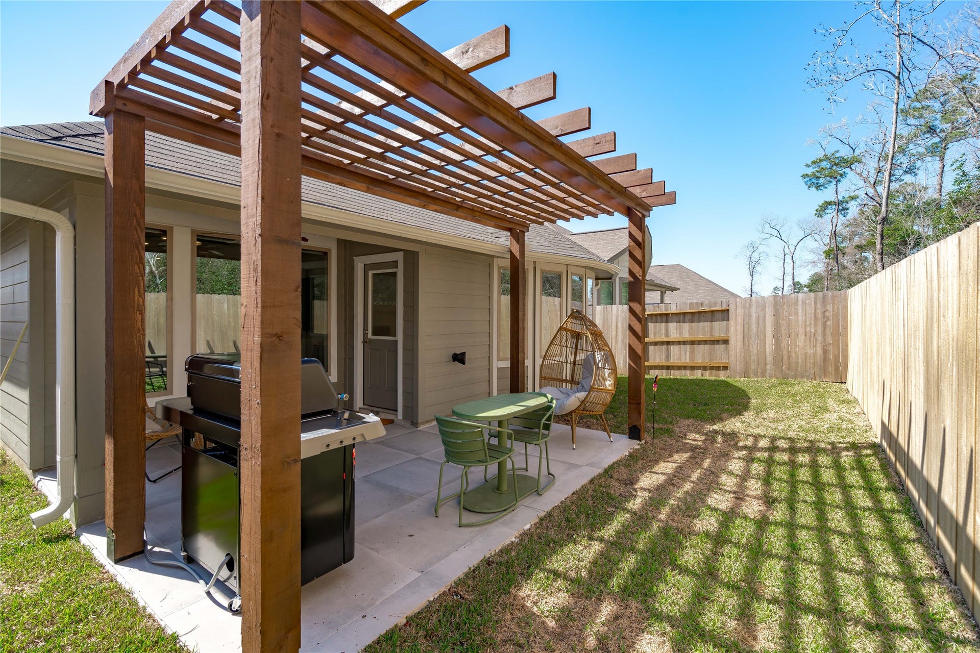 32025 Towering Birch Trail, Conroe, TX 77385 custom pergola