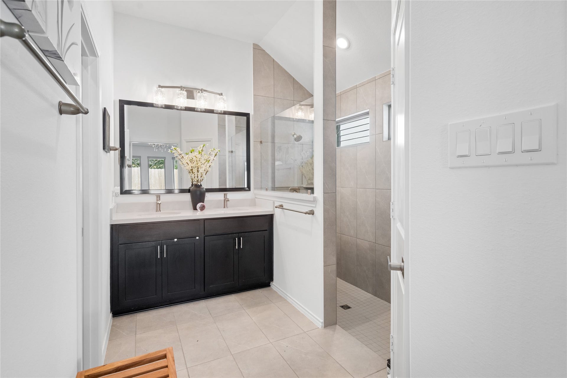 32025 Towering Birch Trail, Conroe, TX 77385 Master Bathroom