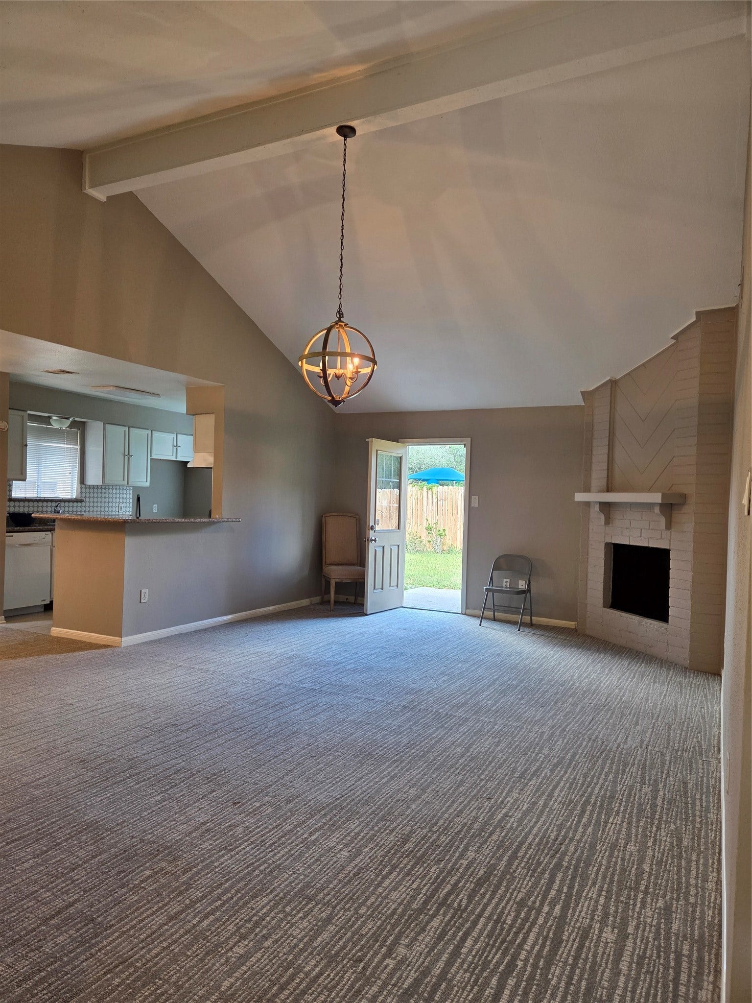 2743 Ferry Landing, Sugar Land, TX 77478 Living area