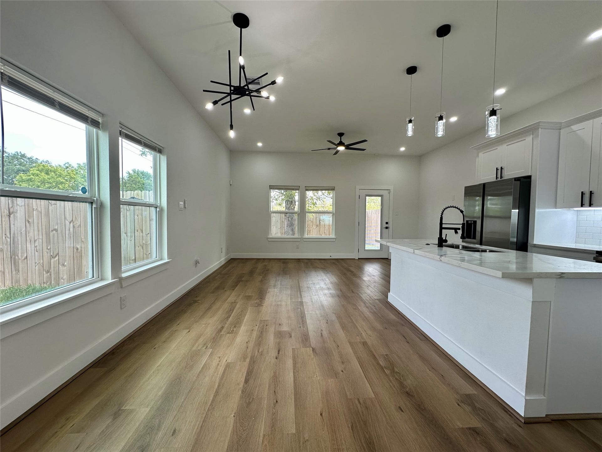 7546 Charlie Street, Houston, TX 77088 7546 Charlie Street, Houston, TX 77088