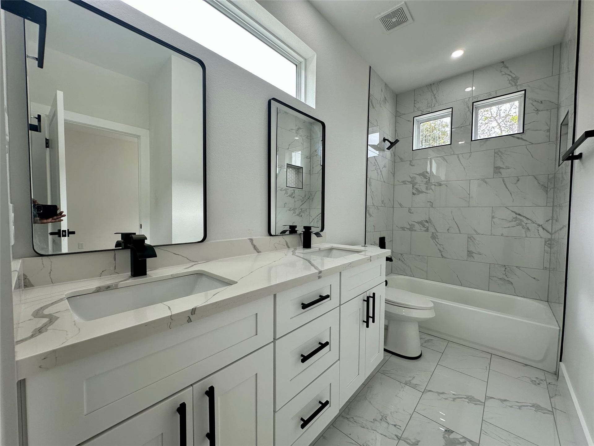 7546 Charlie Street, Houston, TX 77088 7546 Charlie Street, Houston, TX 77088