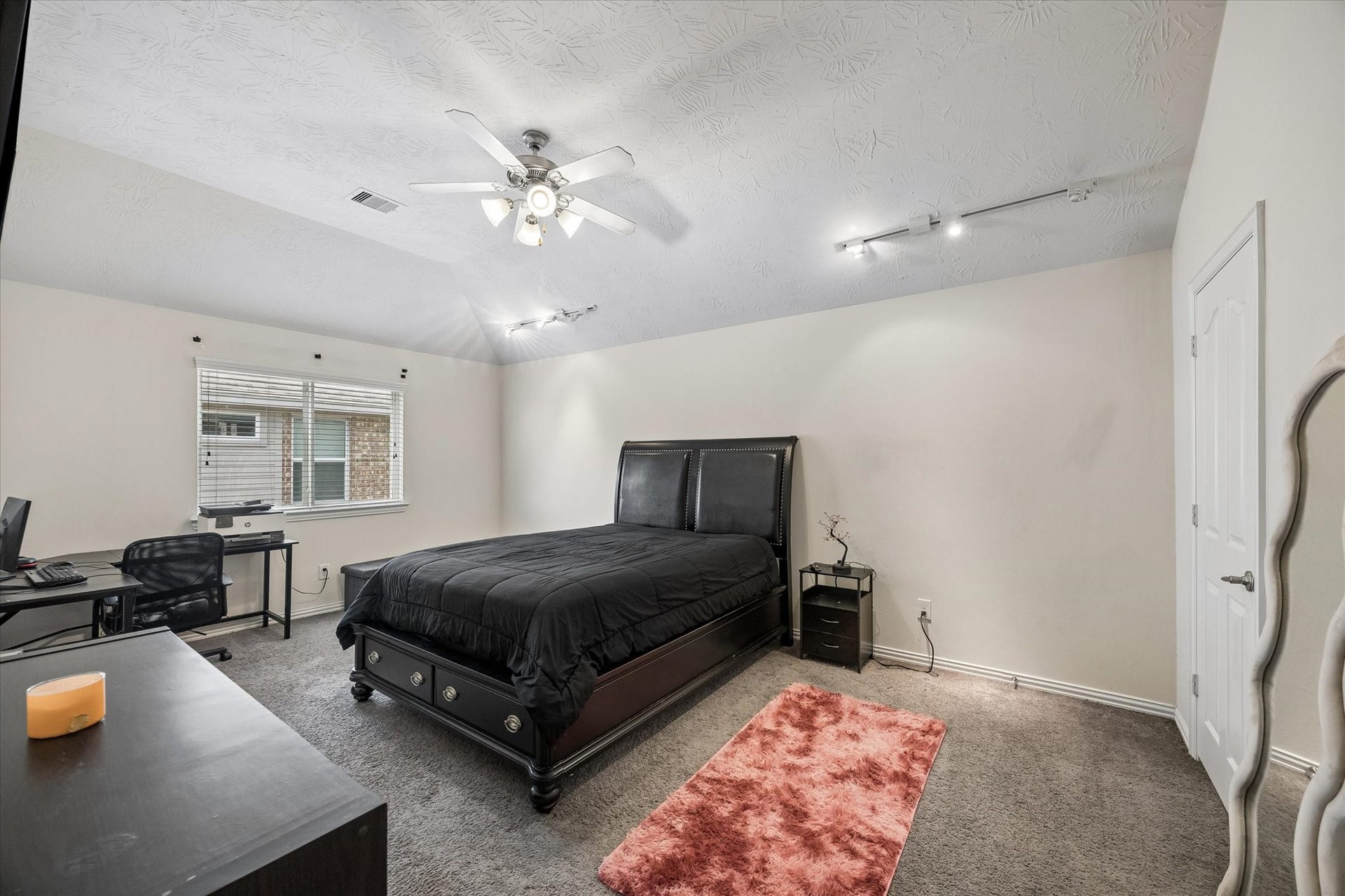 1822 Luminous Waters Lane, Rosharon, TX 77583 1822 Luminous Waters Lane, Rosharon, TX 77583