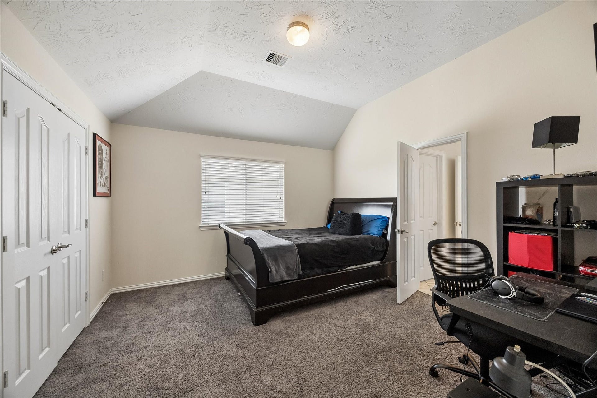 1822 Luminous Waters Lane, Rosharon, TX 77583 1822 Luminous Waters Lane, Rosharon, TX 77583
