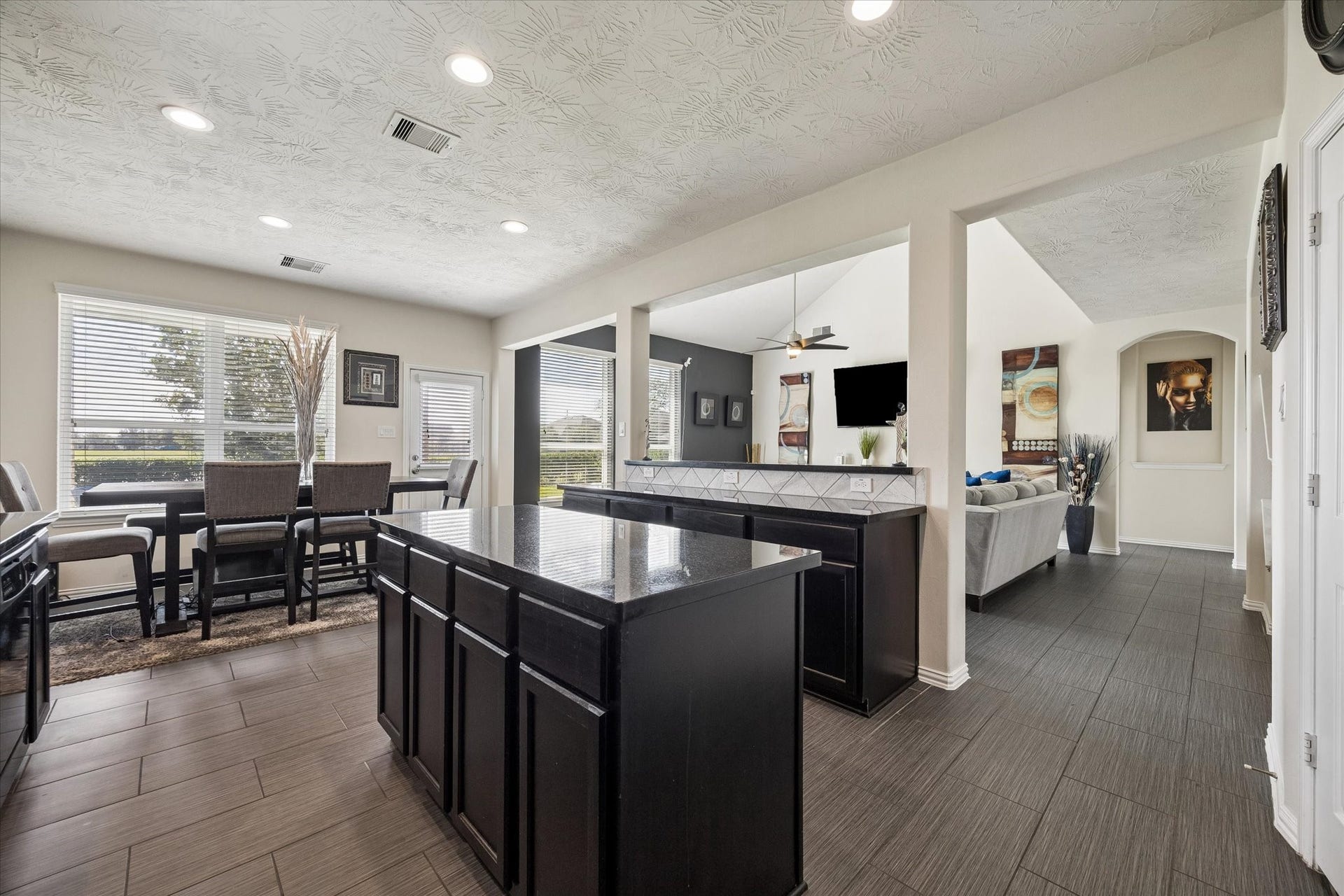 1822 Luminous Waters Lane, Rosharon, TX 77583 1822 Luminous Waters Lane, Rosharon, TX 77583