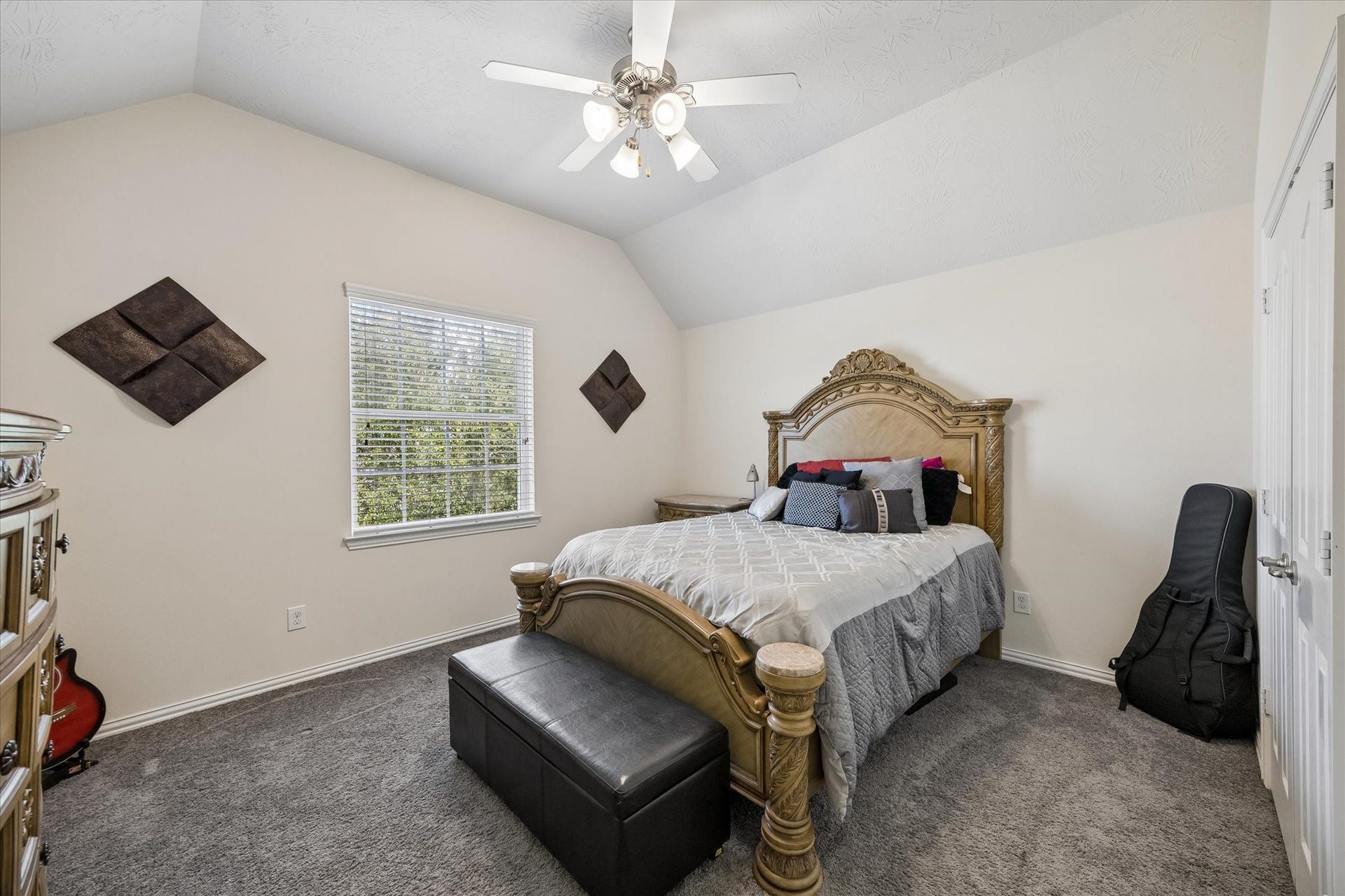 1822 Luminous Waters Lane, Rosharon, TX 77583 1822 Luminous Waters Lane, Rosharon, TX 77583