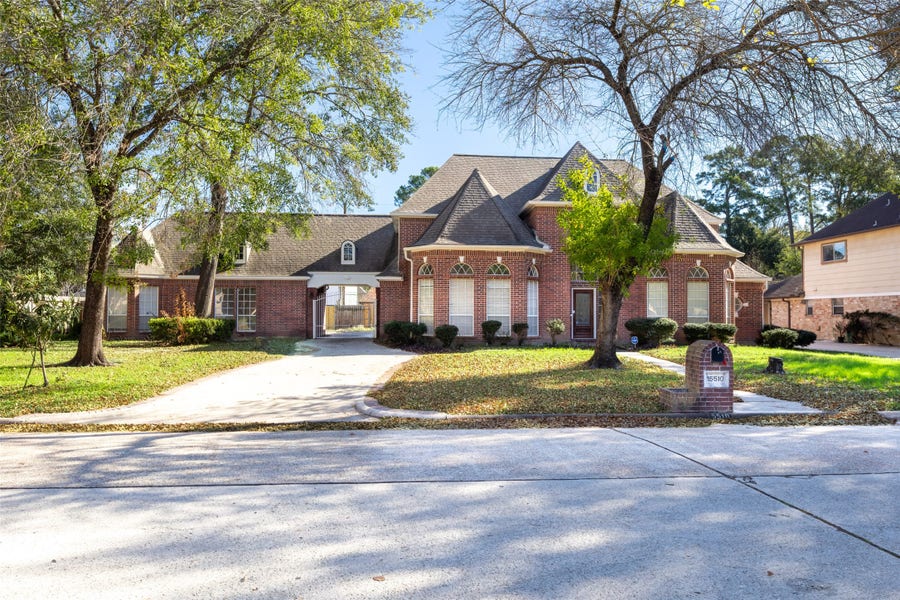 Property photo for 15510 Misty Hollow Drive, Houston, TX