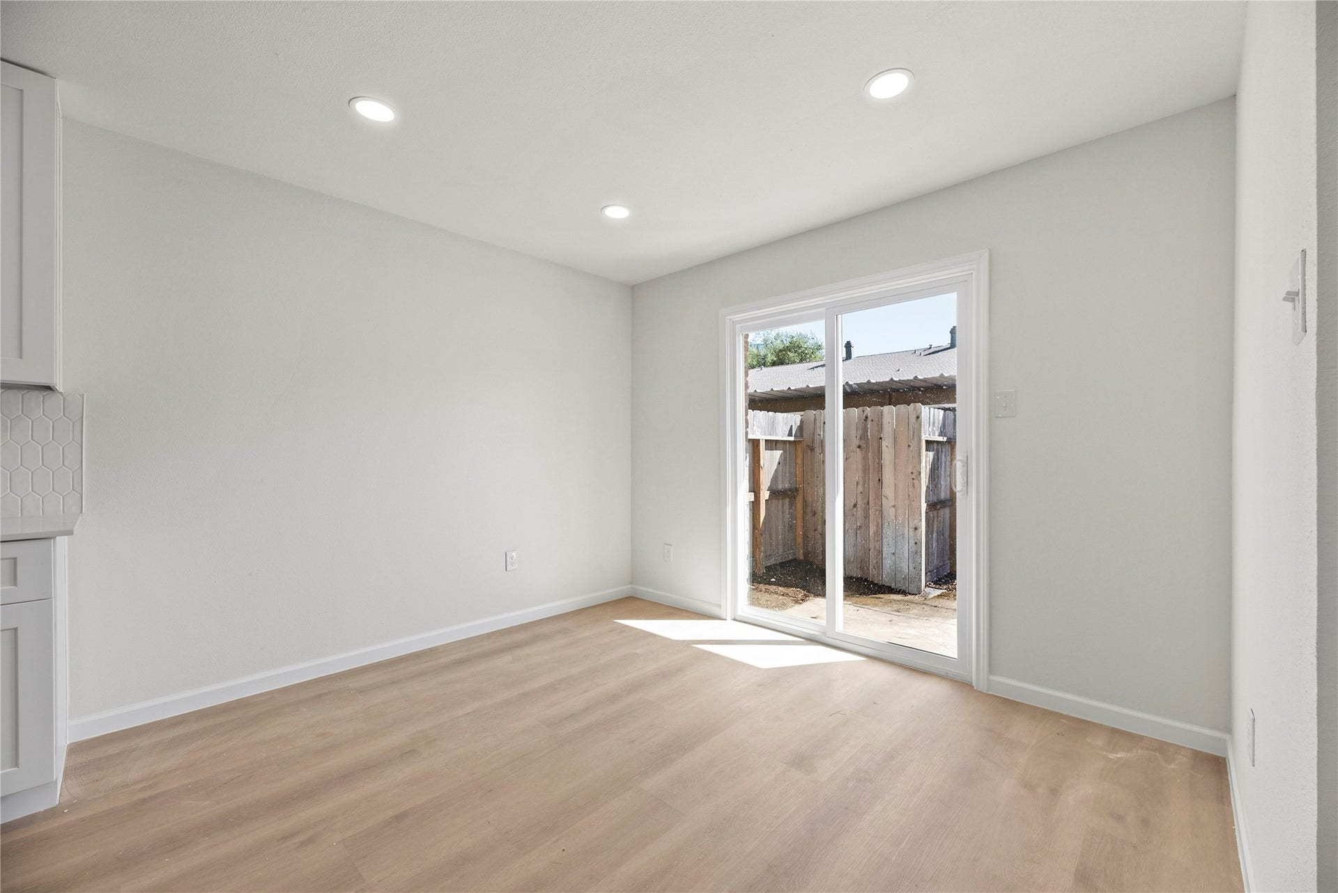 14249 Lost Meadow Lane, Houston, TX 77079 Breakfast nook