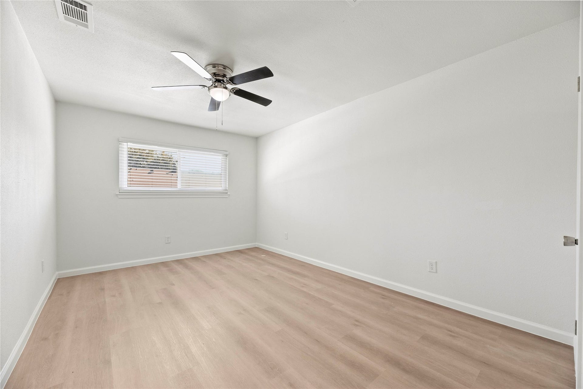 14249 Lost Meadow Lane, Houston, TX 77079 Bedroom #4 2nd floor