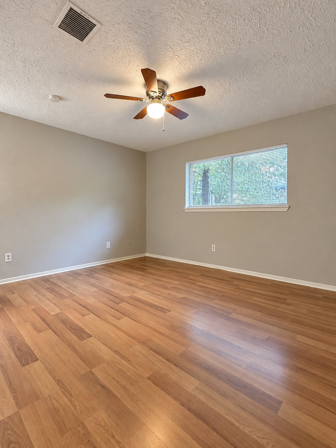 26415 Pine Canyon Drive, Spring, TX 77380 Primary bedroom