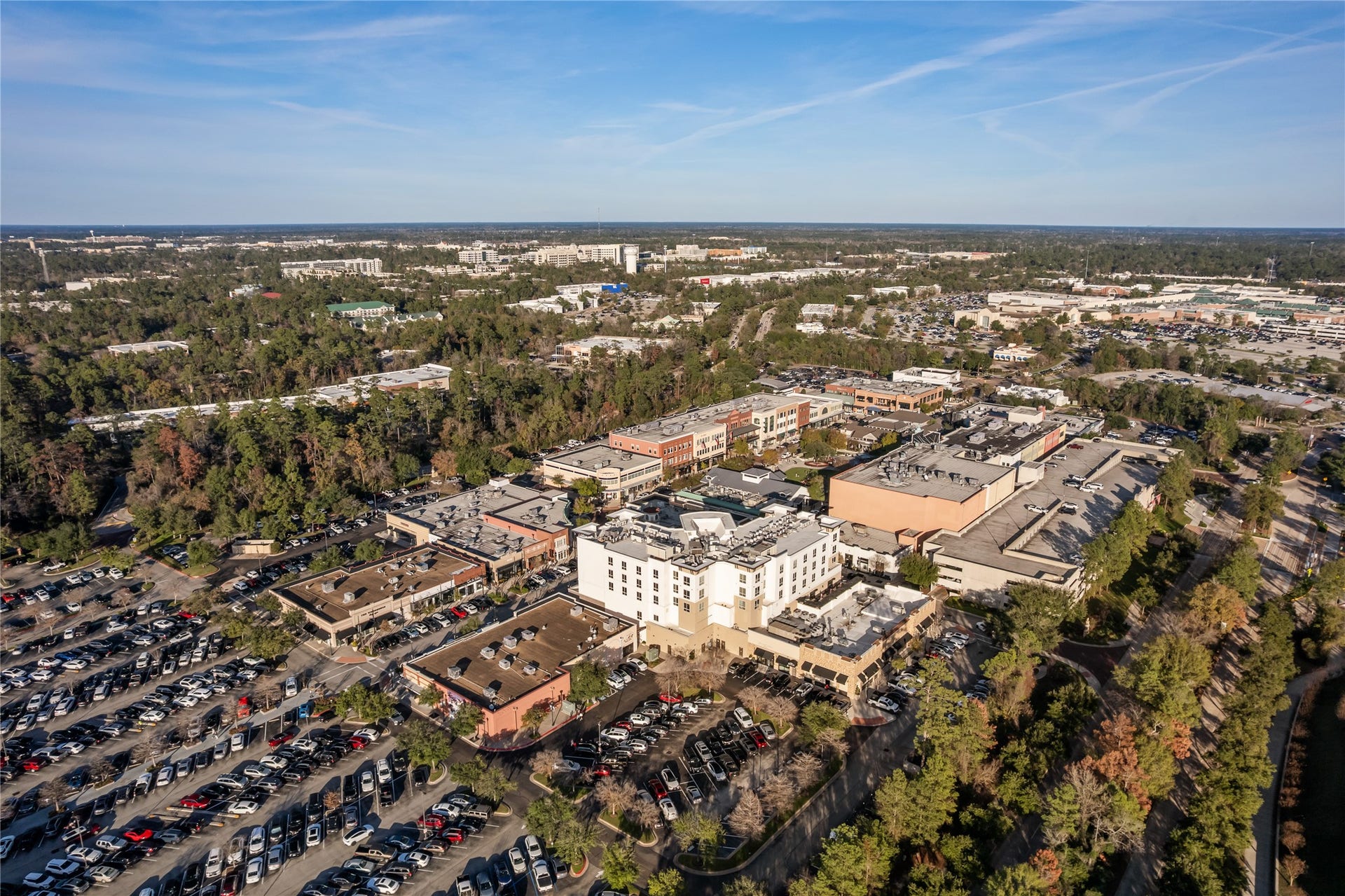 26415 Pine Canyon Drive, Spring, TX 77380 Located minutes away from Market Street, The Woodlands Mall, and the Waterway!