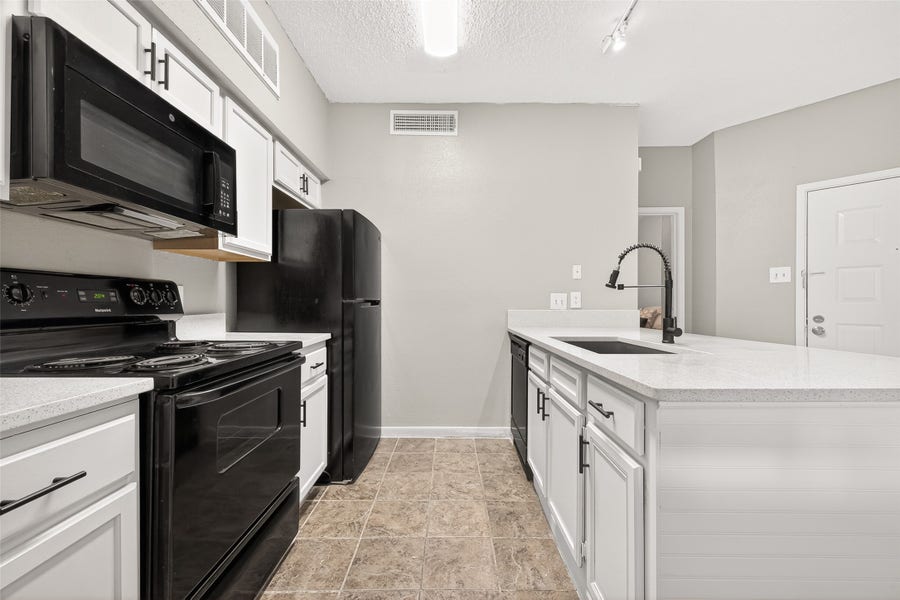 Property photo for 10855 Meadowglen Lane, #608, Houston, TX