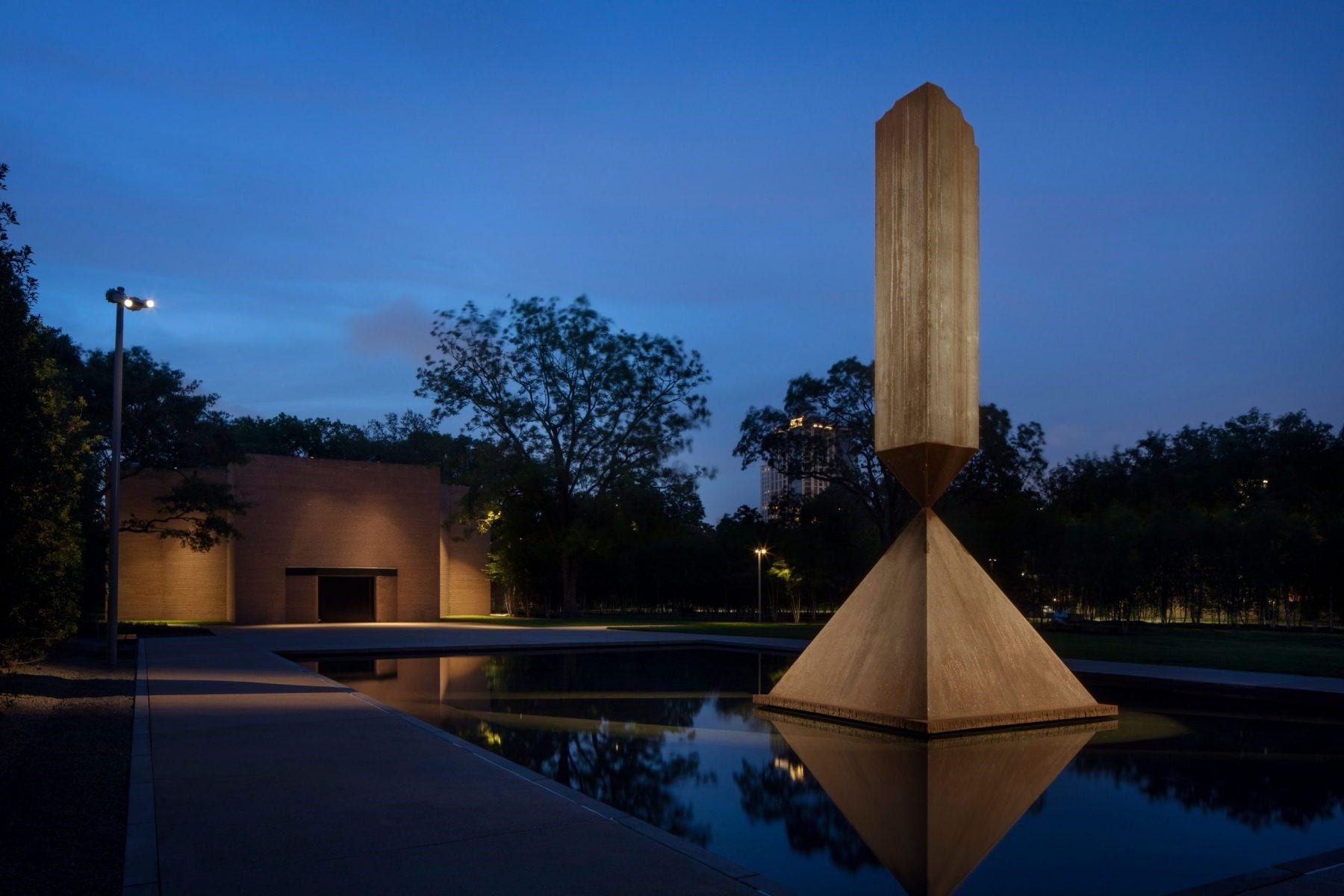 4522 Yoakum Boulevard, Houston, TX 77006 Rothko Chapel, one of Montroses most iconic landmarks, is nearby for quiet reflection and cultural enrichment.