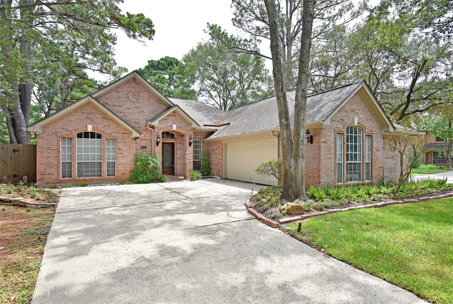 Property photo for 7602 Melody Circle, Houston, TX